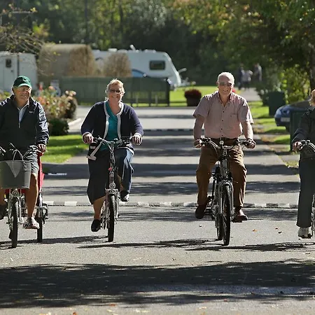 פארק נופש Flemings White Bridge Self-catering Mobile Hire